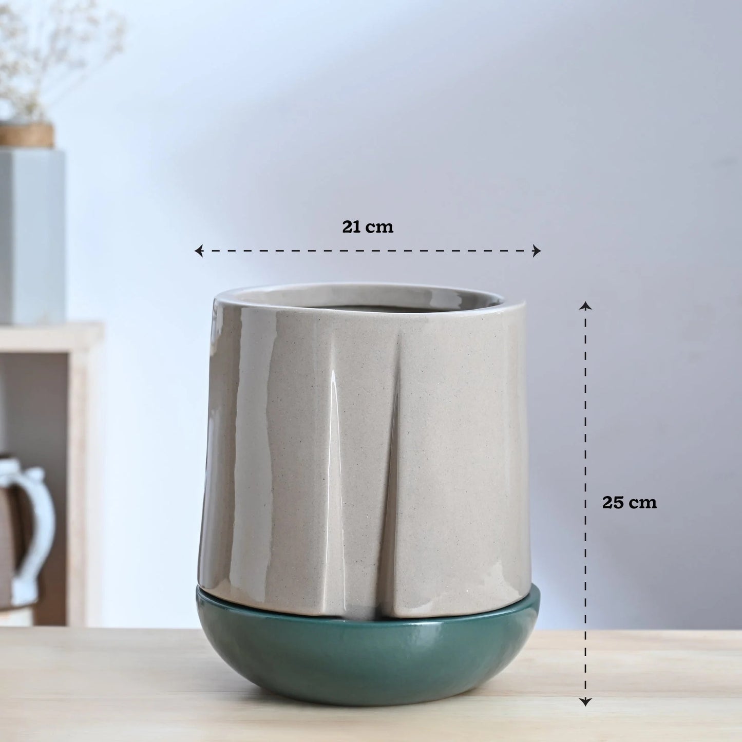 Modern Ceramic Planter with Drainage Tray – Decorative Indoor Flower Pot for Home & Office